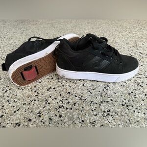 Black sueded Heelys youth size 5